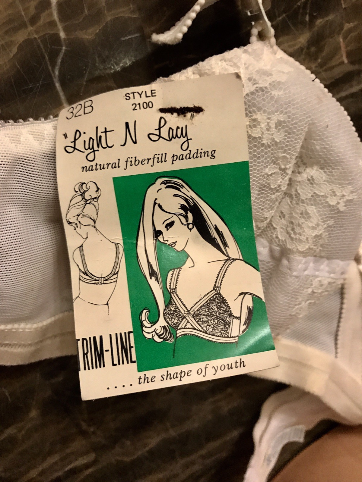 Vintage Bra Padded White Lace Nylon Spandex Lycra Adjustable Strap 1970s NEW 32B
