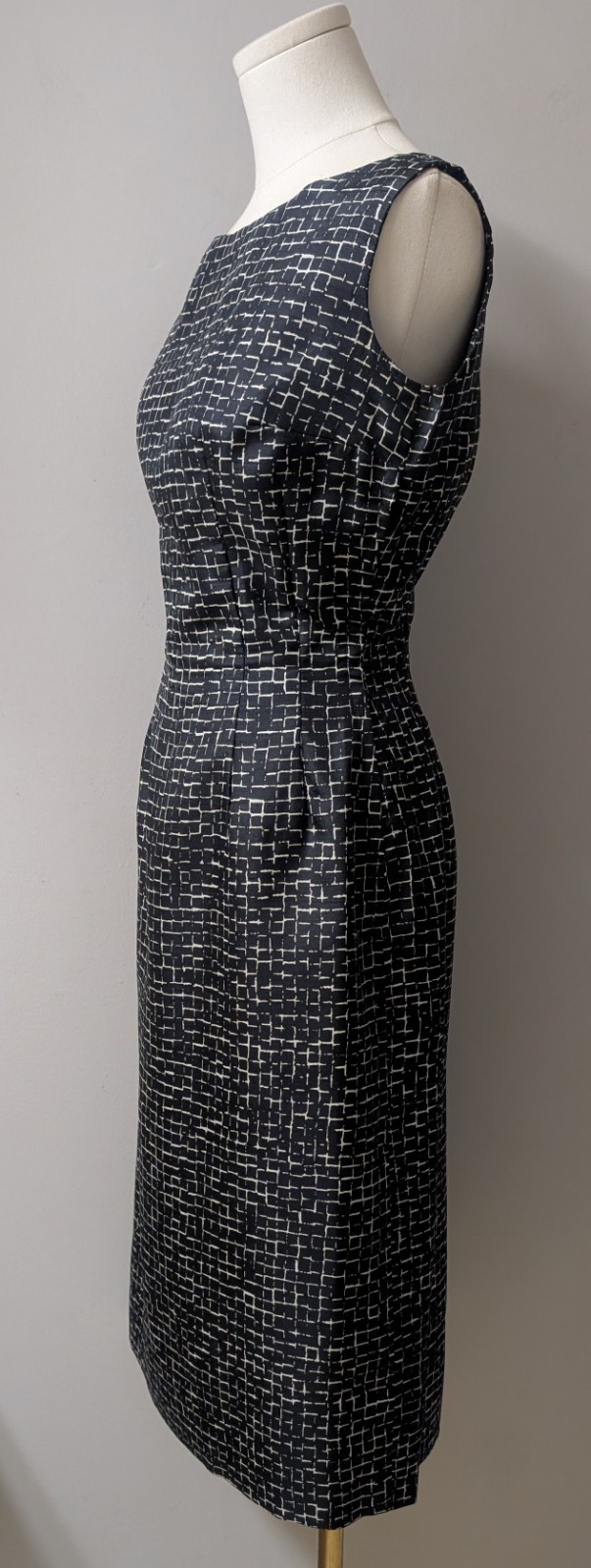 Vintage 50&rsquo;s Bombshell Geometric Pencil Wiggle Dress Metal Side Zip XS