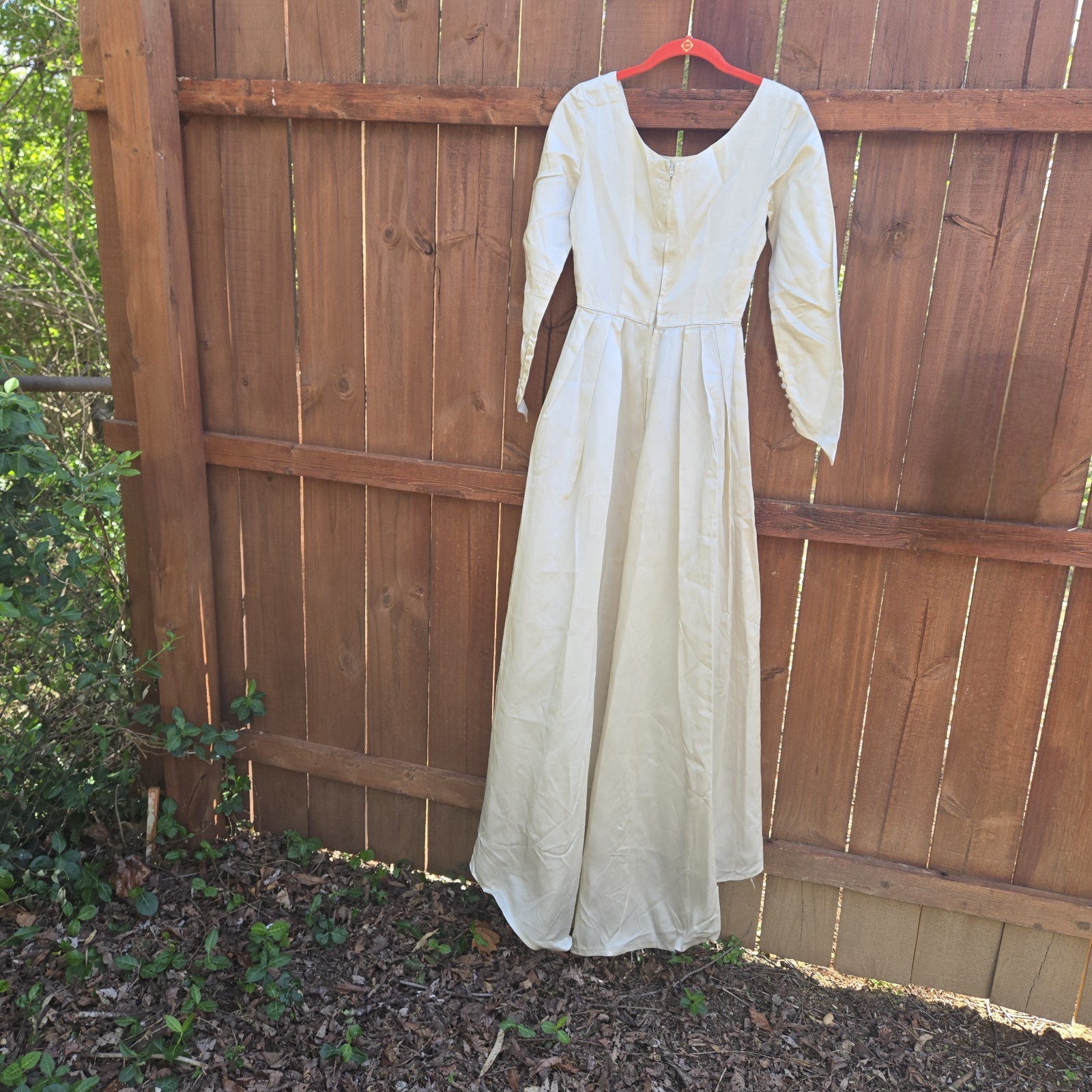 Vintage 1940s Ivory Long Sleeve Satin Wedding Dress. SIZE XS, See Description