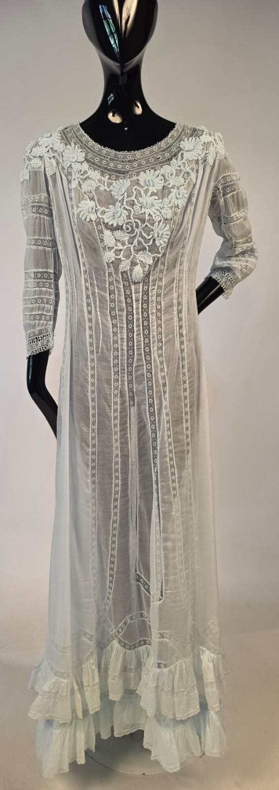 ROMANTIC EDWARDIAN ICE BLUE COTTON DRESS W APPLIED LACE + RUFFLE BOTTOM