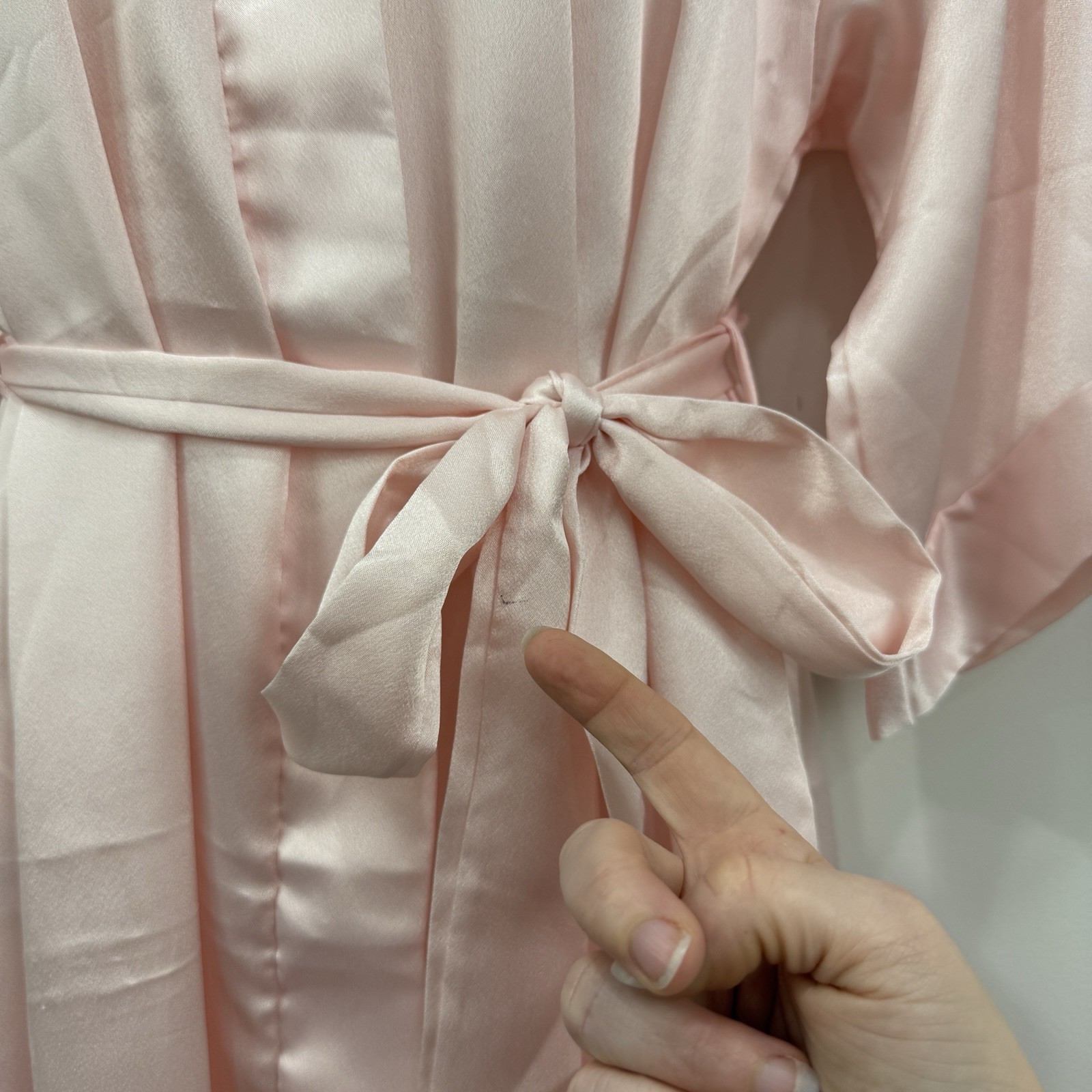 VTG Miss Elaine Satin Robe Womens M Pink Lace Cottagecore Modest Dainty USA Made