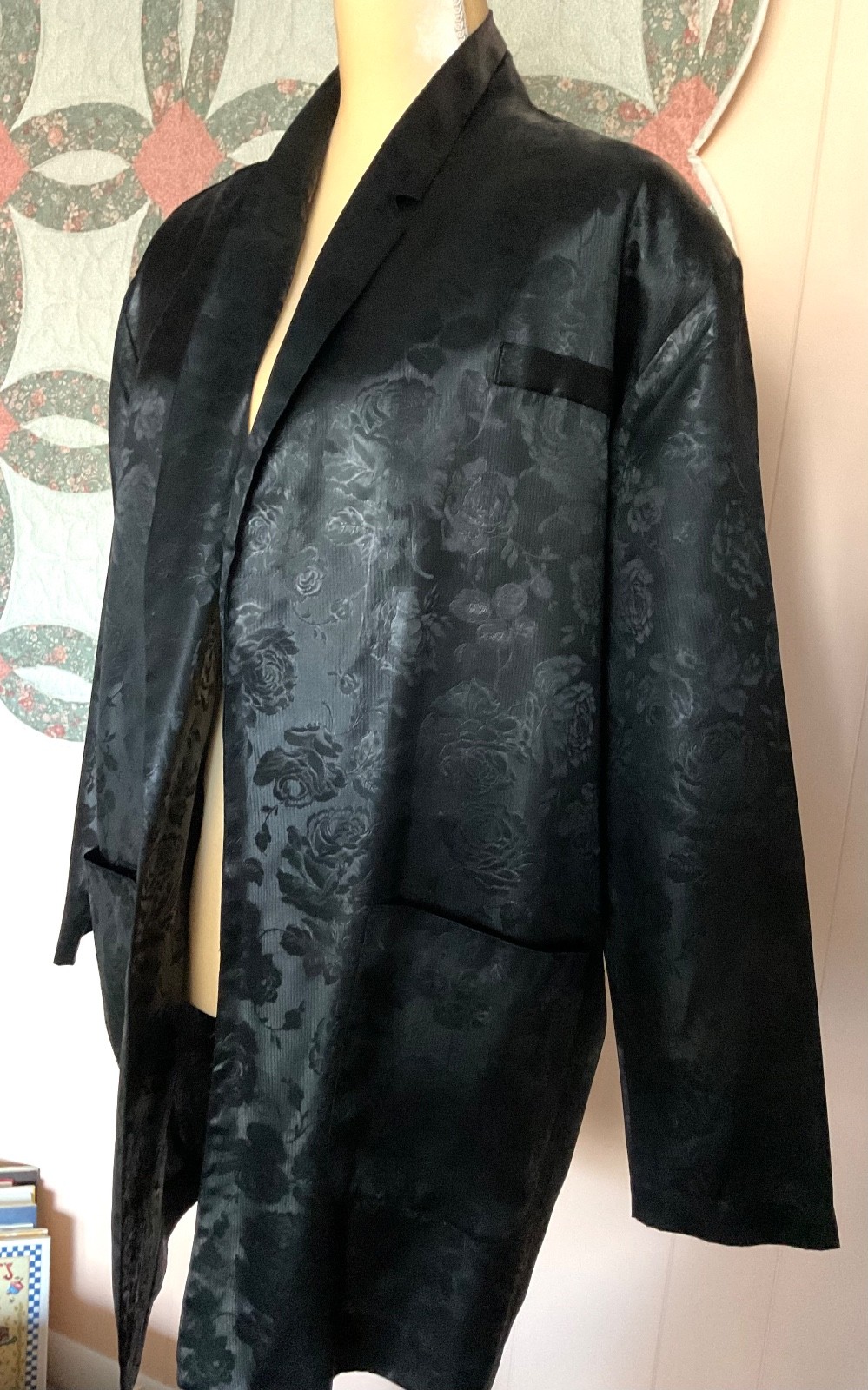 VTG MICHAEL BLAIR BLACK PROB SZ L LONG SILKY JACKET NO FABRIC/SIZE LABELS ILGWU