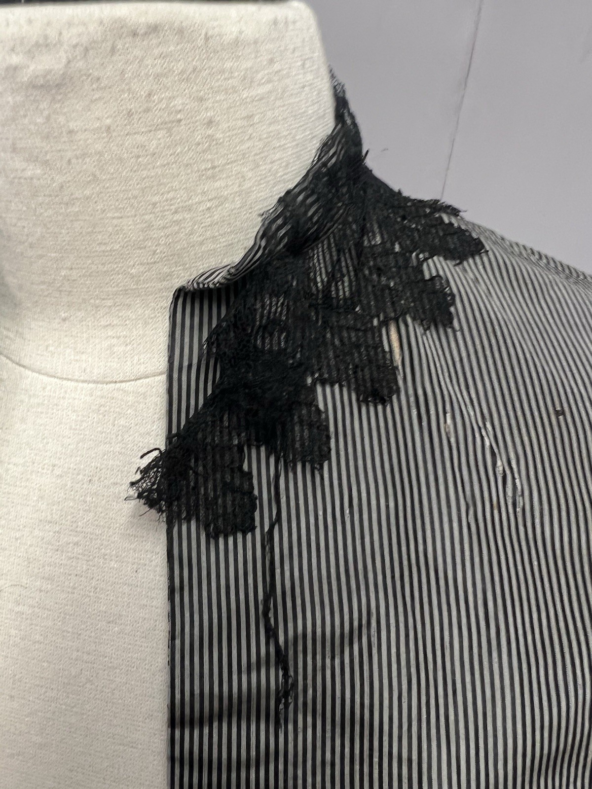Antique 1860’s – 1880’s Gray & Black Pinstripe Caplet Cape Black Lace Trim