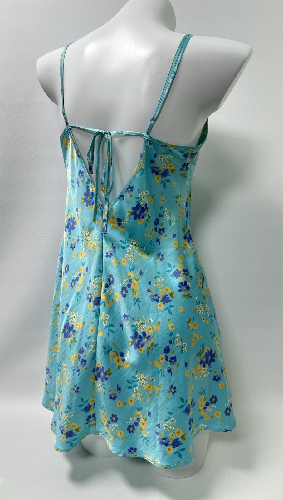 Vintage Y2K Victoria’s Secret Colorful Floral Lace Slip Dress Chemise Sz M 2001
