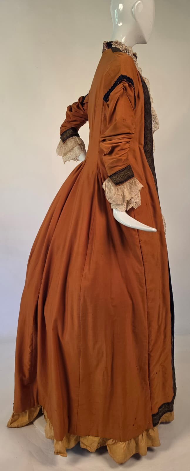 VICTORIAN 19TH C BUSTLE DRESS W VELVET BROCADE LACE TRIMMED FRONT PANEL + TRAIN