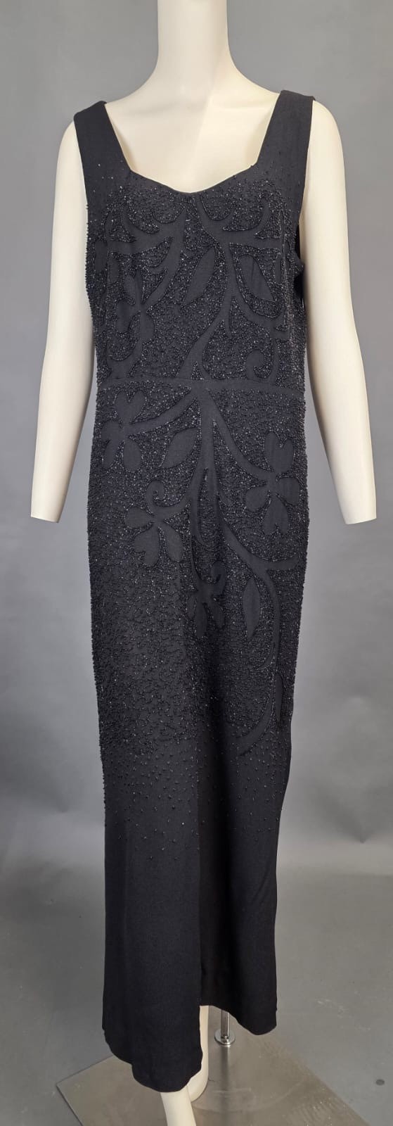 VINTAGE 1940’S FLORAL + VINE PATTERN BEADED CREPE DRESS BY MILGRIM