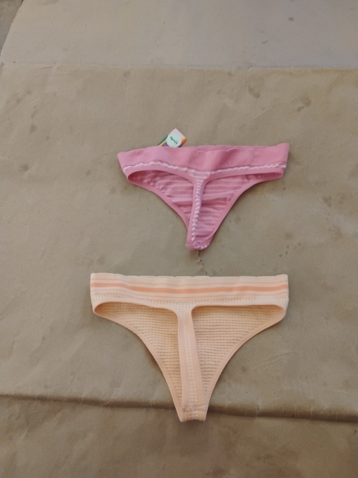 Lot of 2 Pairs of Women&rsquo;s Cute Thong Panties Kindly Yours Brand Siz XS 0-2 NWOT!