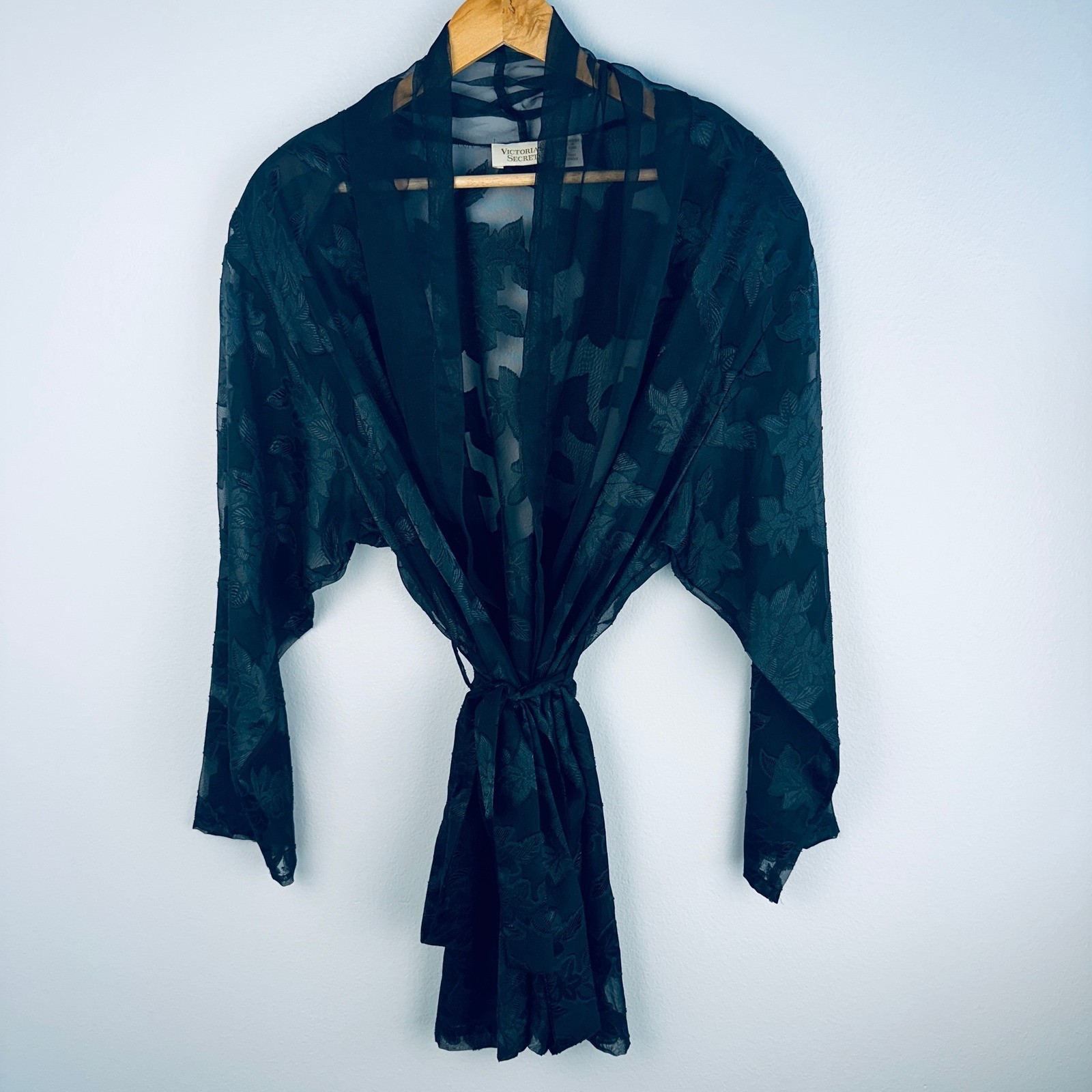 Victoria&rsquo;s Secret Vintage Gold Label Black Sheer Floral Burnout Robe Large