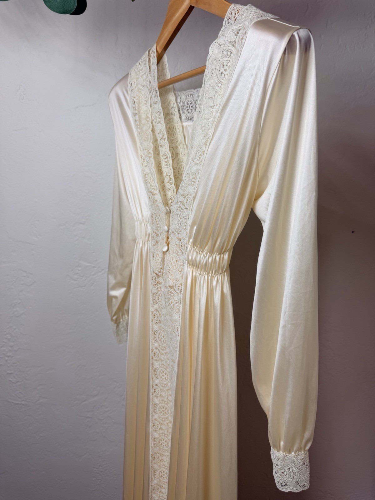 Vintage Miss Elaine Peignoir Set Ivory Lace Bridal Robe Gown Small USA