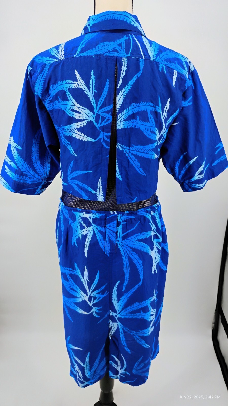 Global Kiwis Dress Vented Button Up Zip Pockets Mesh 100% Cotton Blue Tropical M