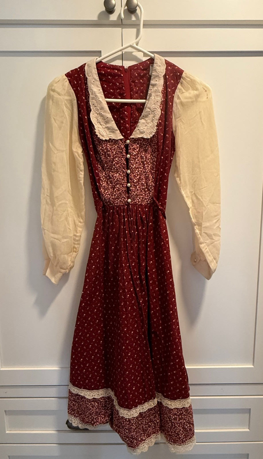 Vintage 1970&rsquo;s PRAIRIE FLORAL Romantic Dress Size 7/8 Unbranded Bee Darlin&rsquo;?