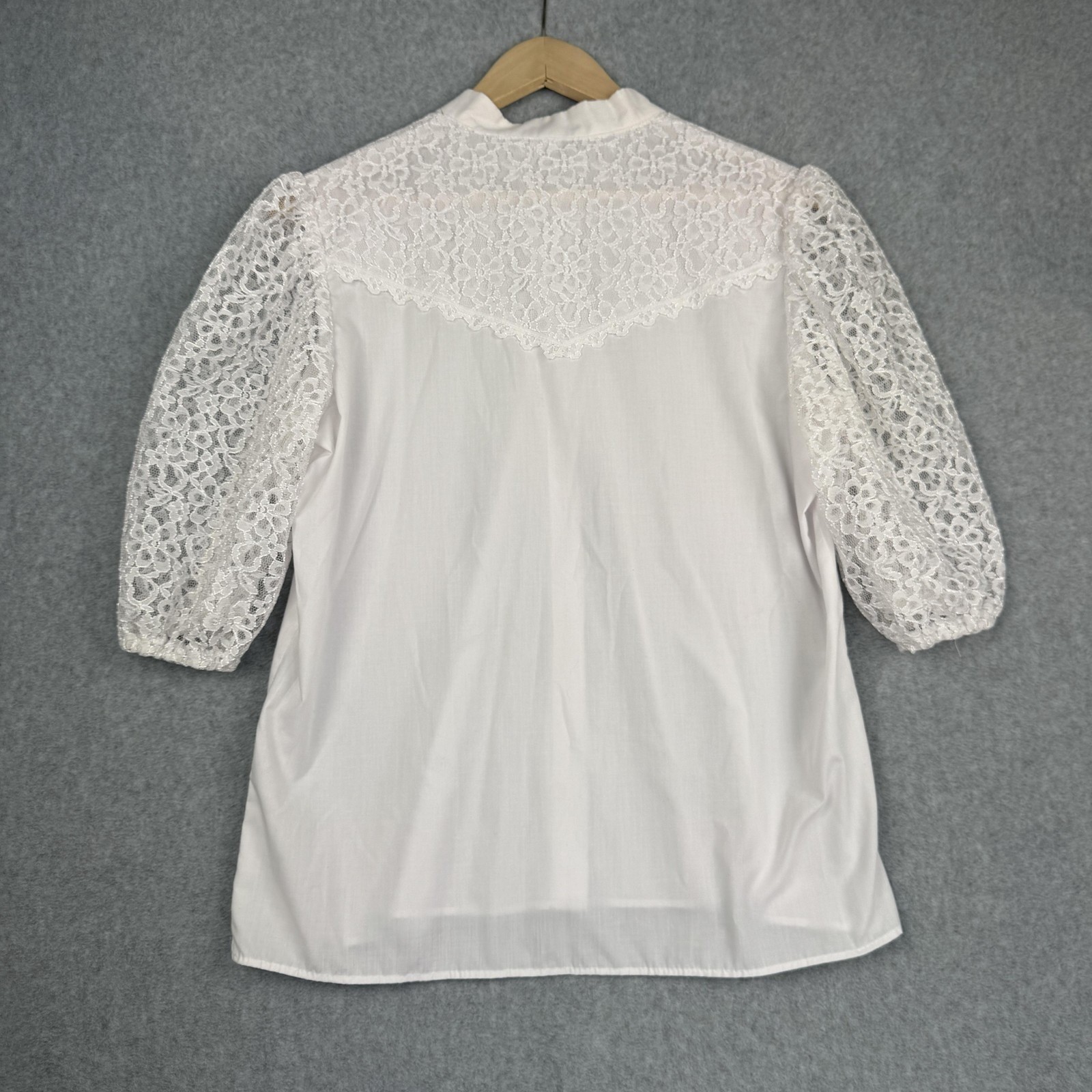 Vintage Malco Modes Blouse Womens Medium White Lace Yoke Half Sleeve Western