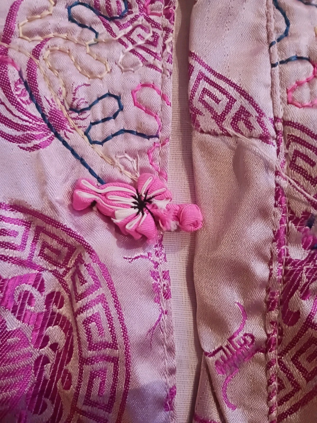 Vintage 70&rsquo;s Vietnam War Souvenir Kimono from Estate Satin Pink Purple Fabric