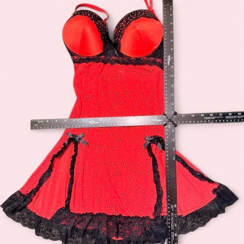 Madison Ave Intimates Red & black lacy babydoll dress