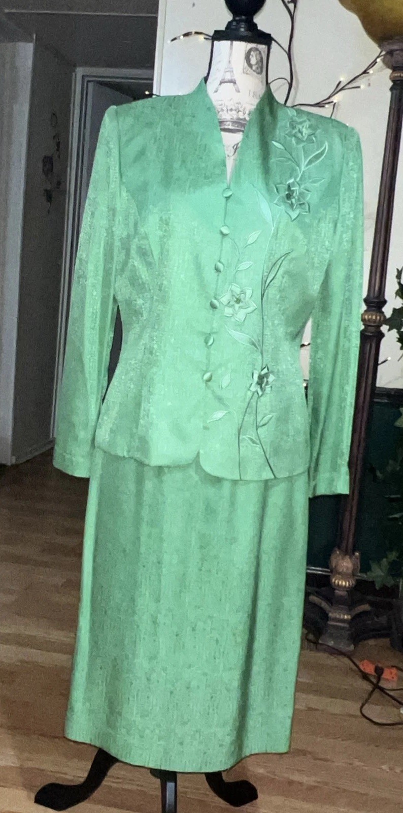 Adrianna Papell Green Embroidered 100% Silk Skirt Jacket Top Suit 2 Pcs size 12
