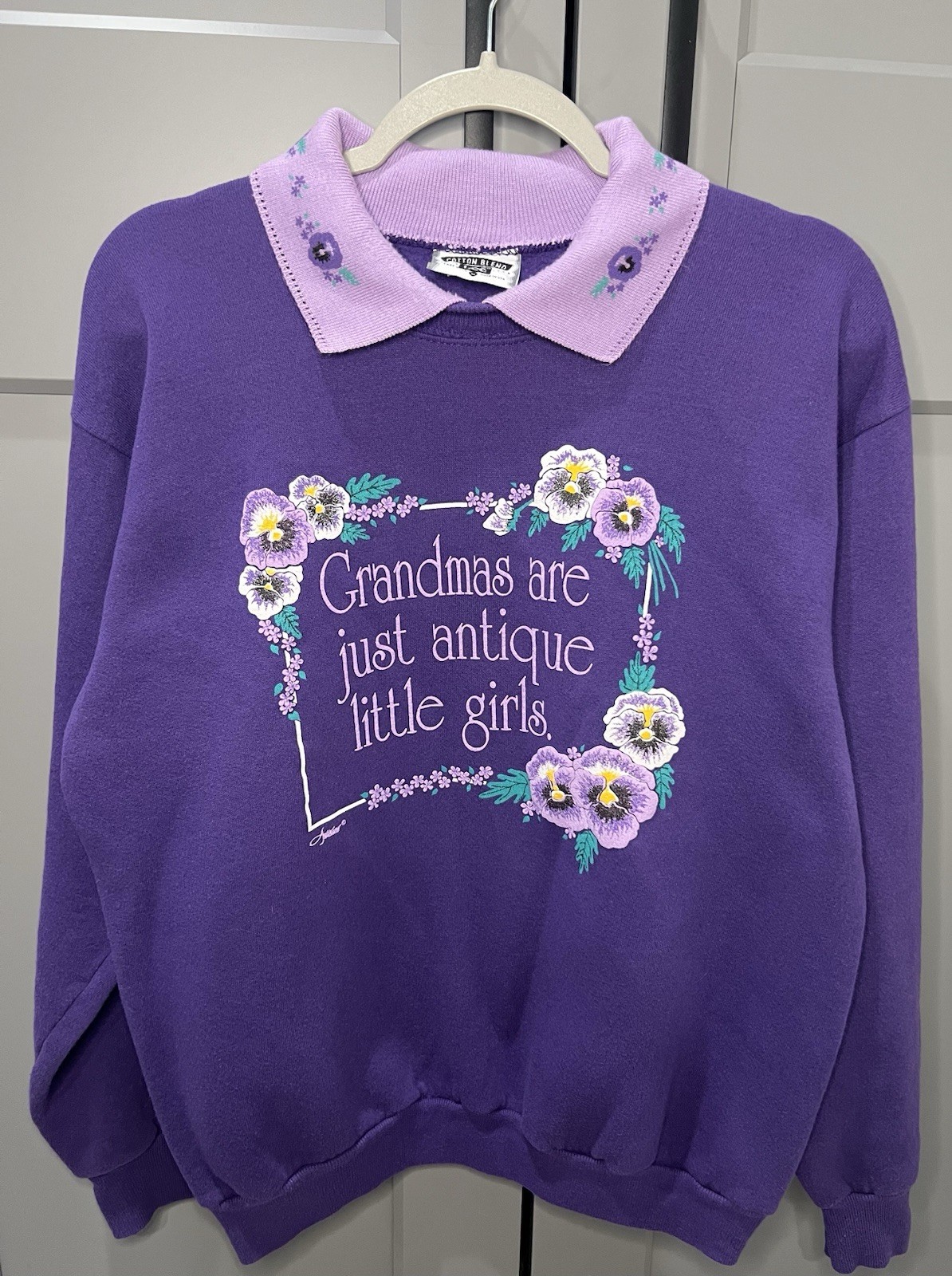 Artisans Lee Grandmas girls Vintage 90s Women&rsquo;s Sweater Purple Flowers Size M