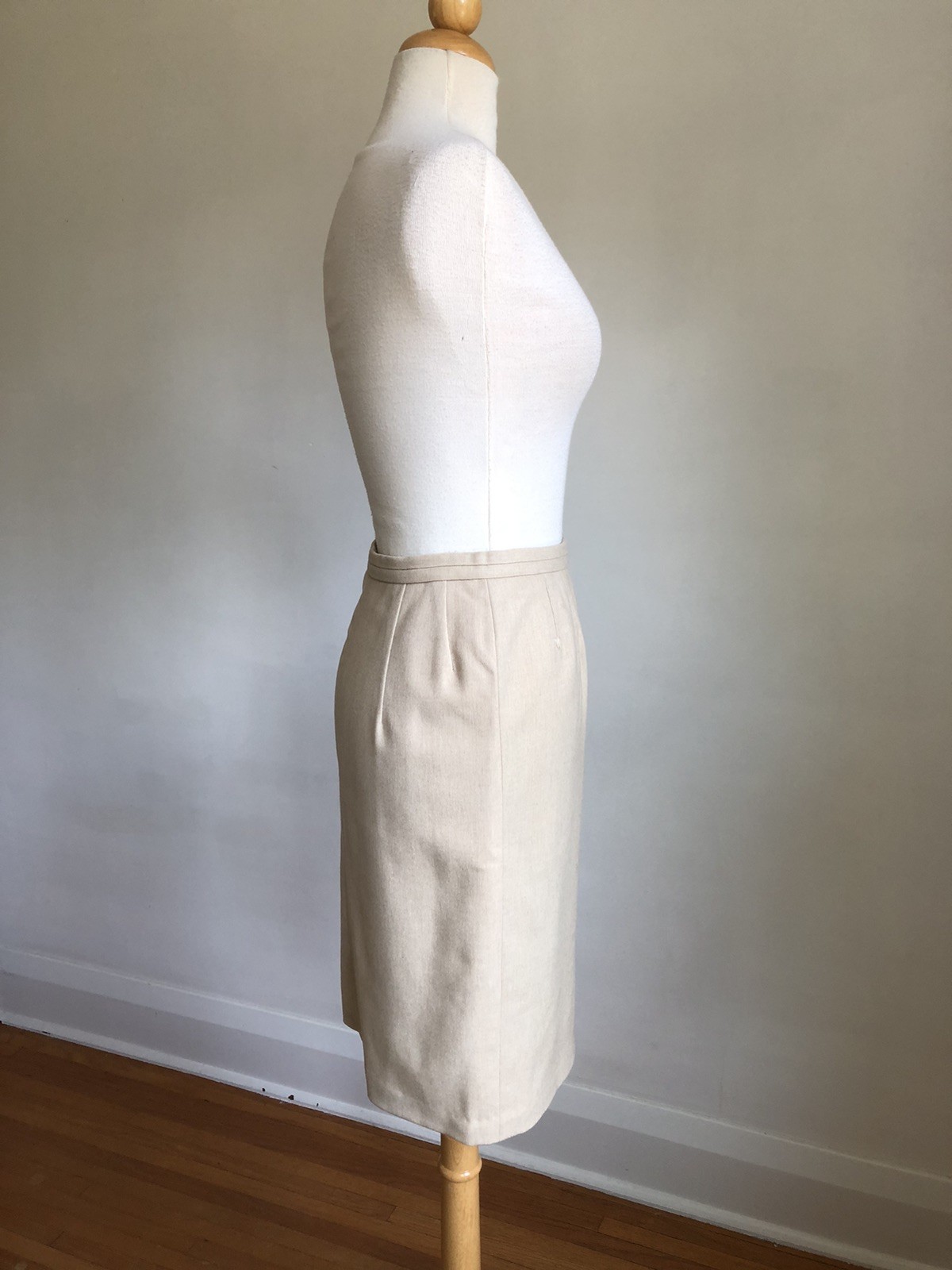 STUNNING VTG DALTON COORDINATES 100% Wool Beige Pencil Skirt SZ XS 24
