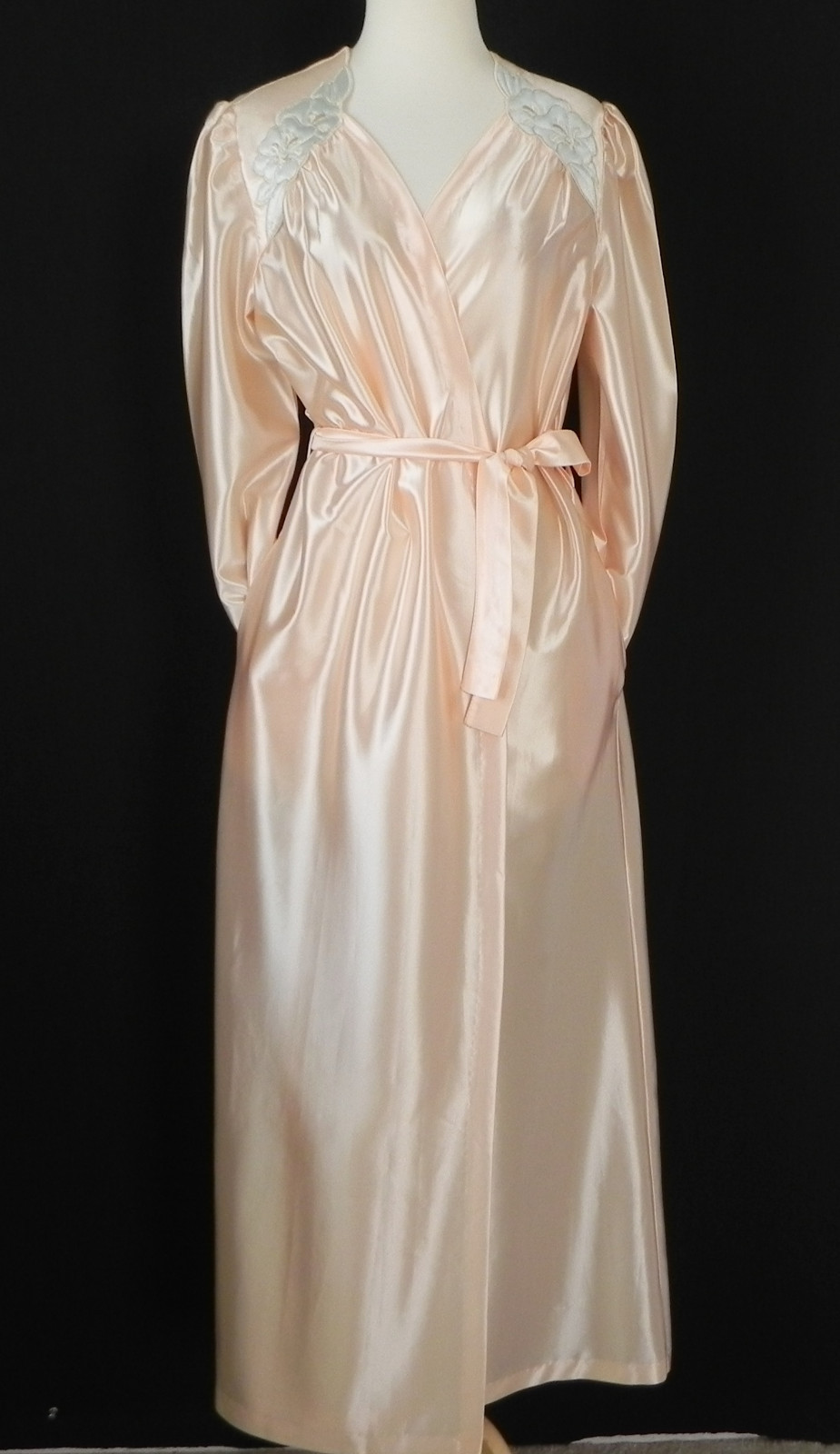 Vtg At Home Wear Robe Satin Light peach Full length Belted Pockets Size M