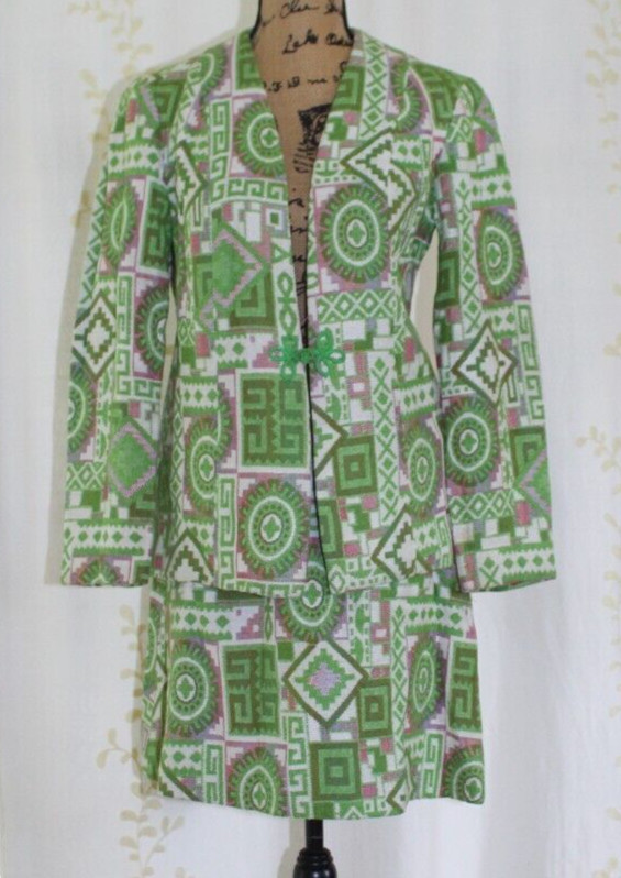 Vintage 1960s 1970s Mod Green Red Ivory Tapestry Mini Skirt Jacket Set Women&rsquo;s S