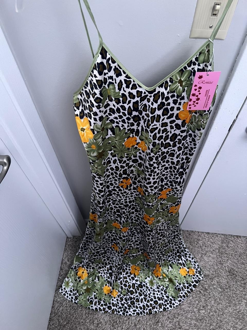 Luxury 2-Piece Satin Nightgown & Short Robe Set Size M | Animal Print Floral