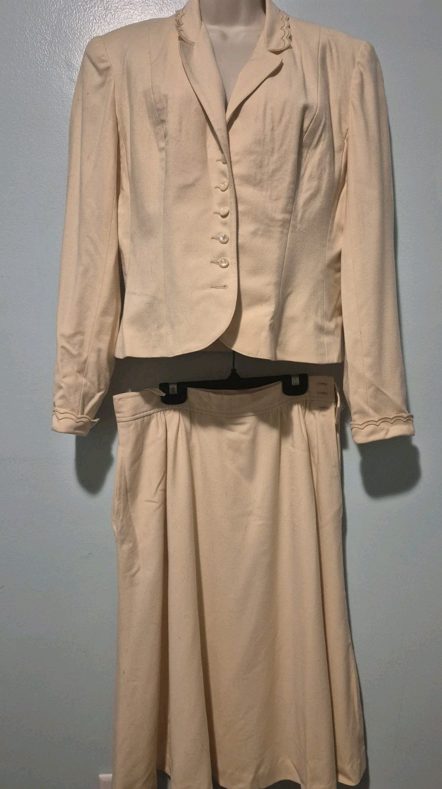Vintage 100% Wool Lorch Pale Yellow Two Piece Skirt Suit Women&rsquo;s Sz 14 Classic