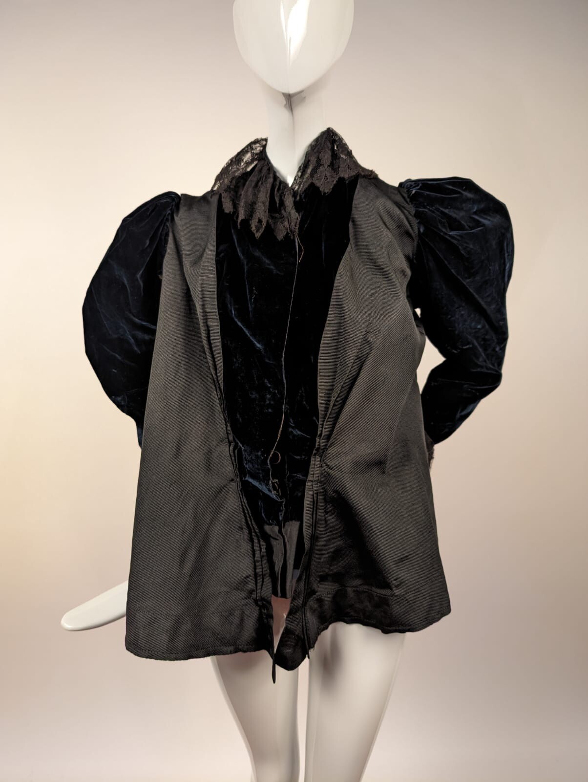 VICTORIAN 19TH C BLACK SILK + VELVET BUSTLE BACK MATERNITY JACKET W LACE COLLAR