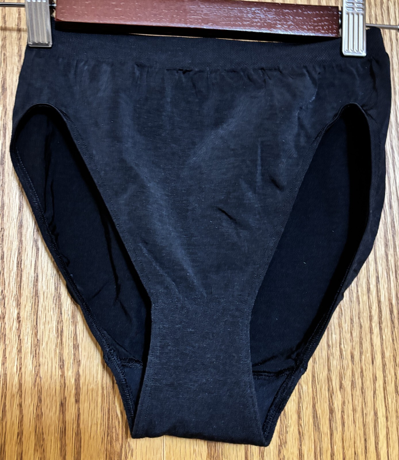 VTG Vanity Fair NWOT Solid Black #13-004 Hi-Cut Brief size 6