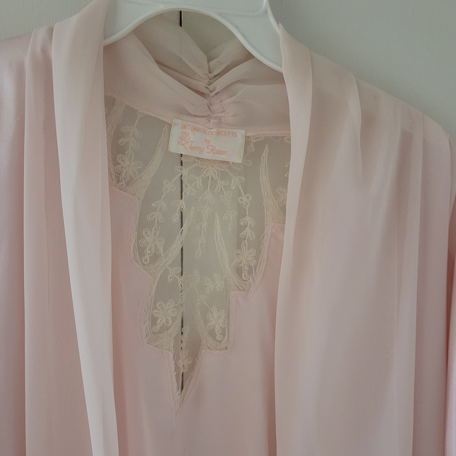 Vintage Intimate Concepts by Terry Russo Pink Satin Robe Size P/S 80’s Beading