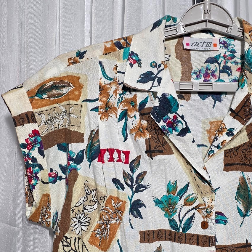 Vintage Act III Floral Geometric Button Down Camp Shirt Blouse Fits XL USA