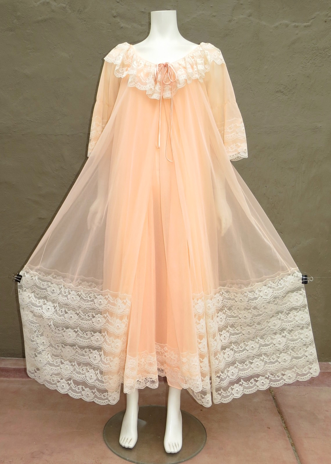 Vtg INTIME Bright Pink Coral Sheer Chiffon Peignoir Robe Nightgown RUFFLES L