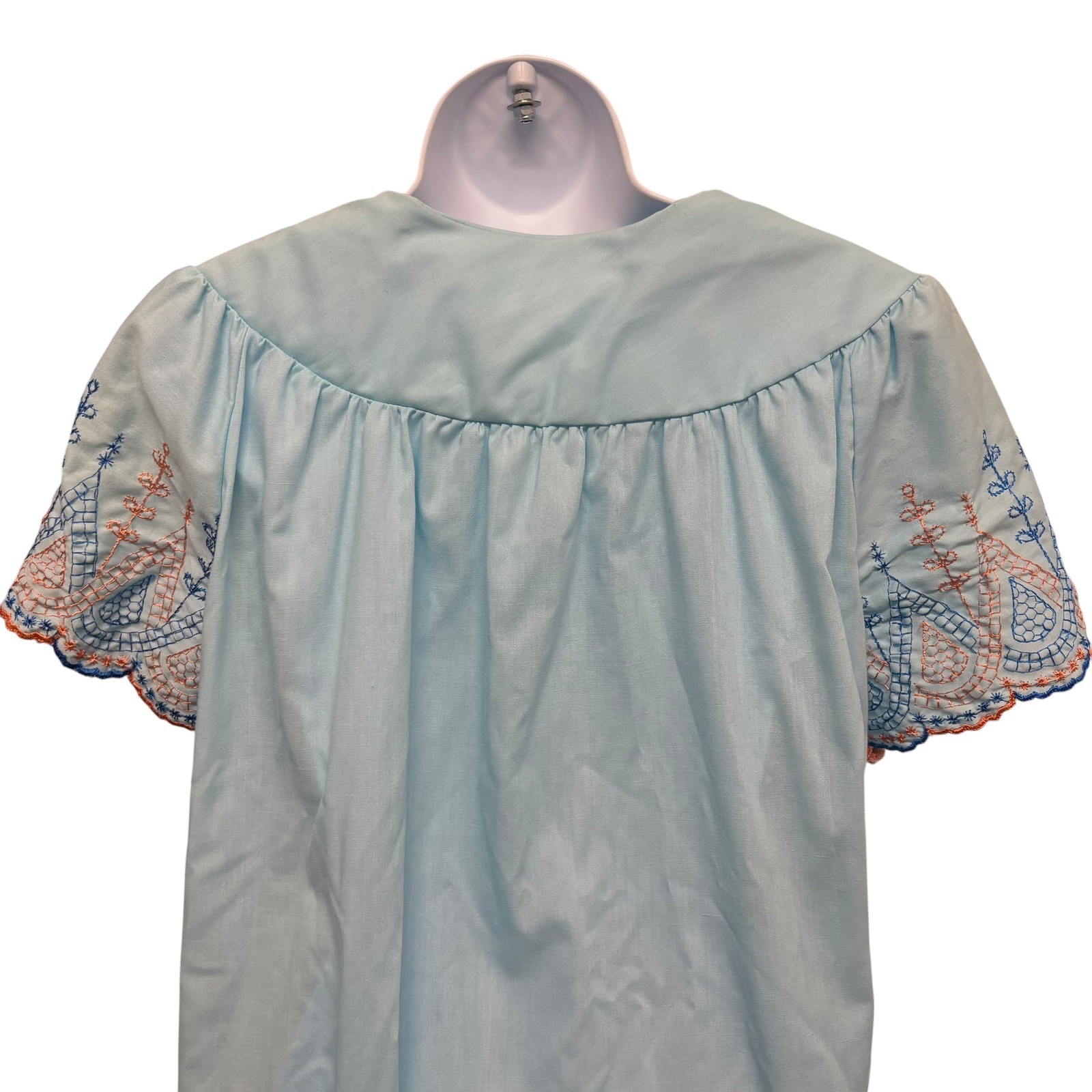 Vintage Light Blue Embroidered Button Front House Dress Robe Pockets Retro L