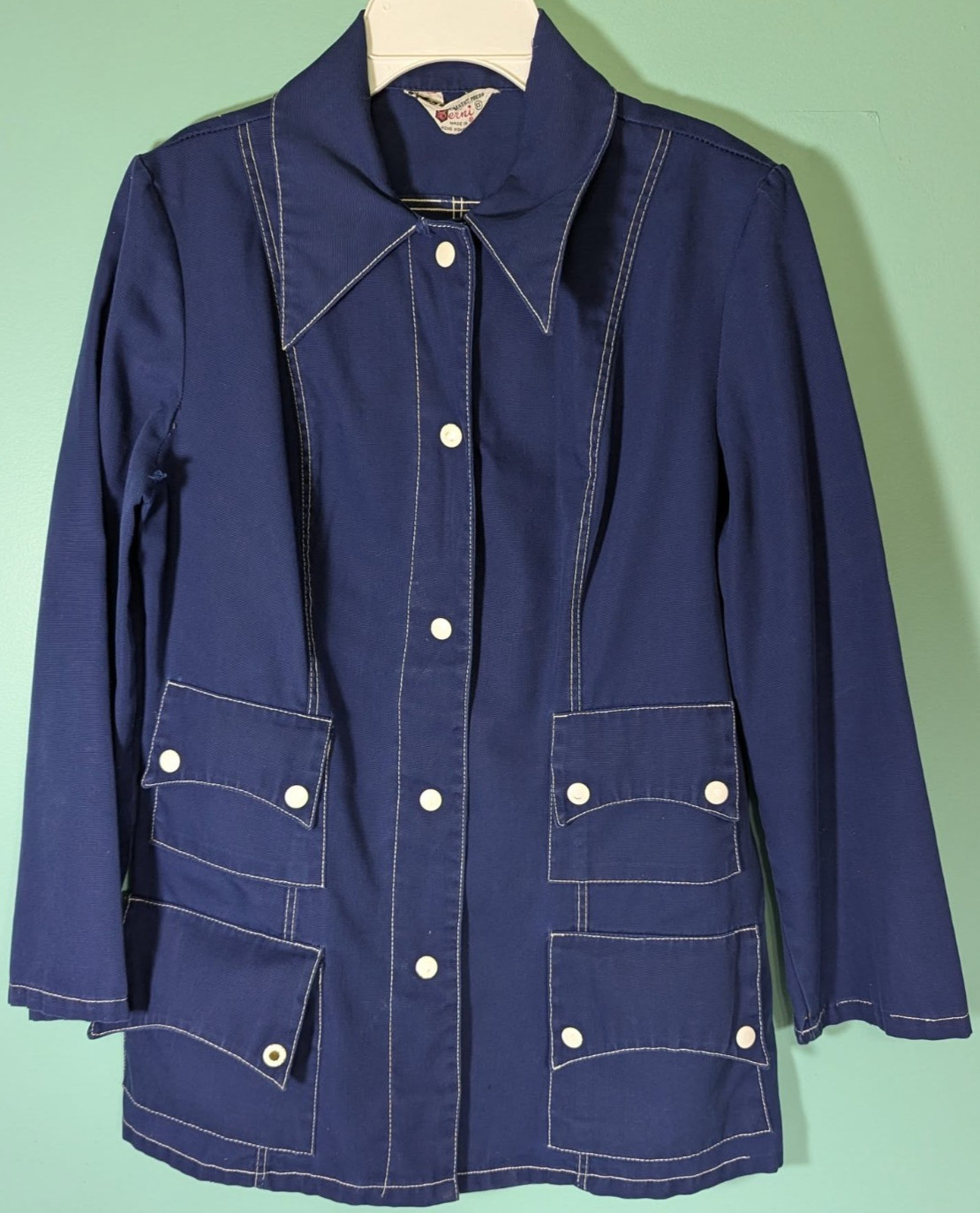 Berni woman&rsquo;s Button Up blouse Made In Hong Kong Vintage