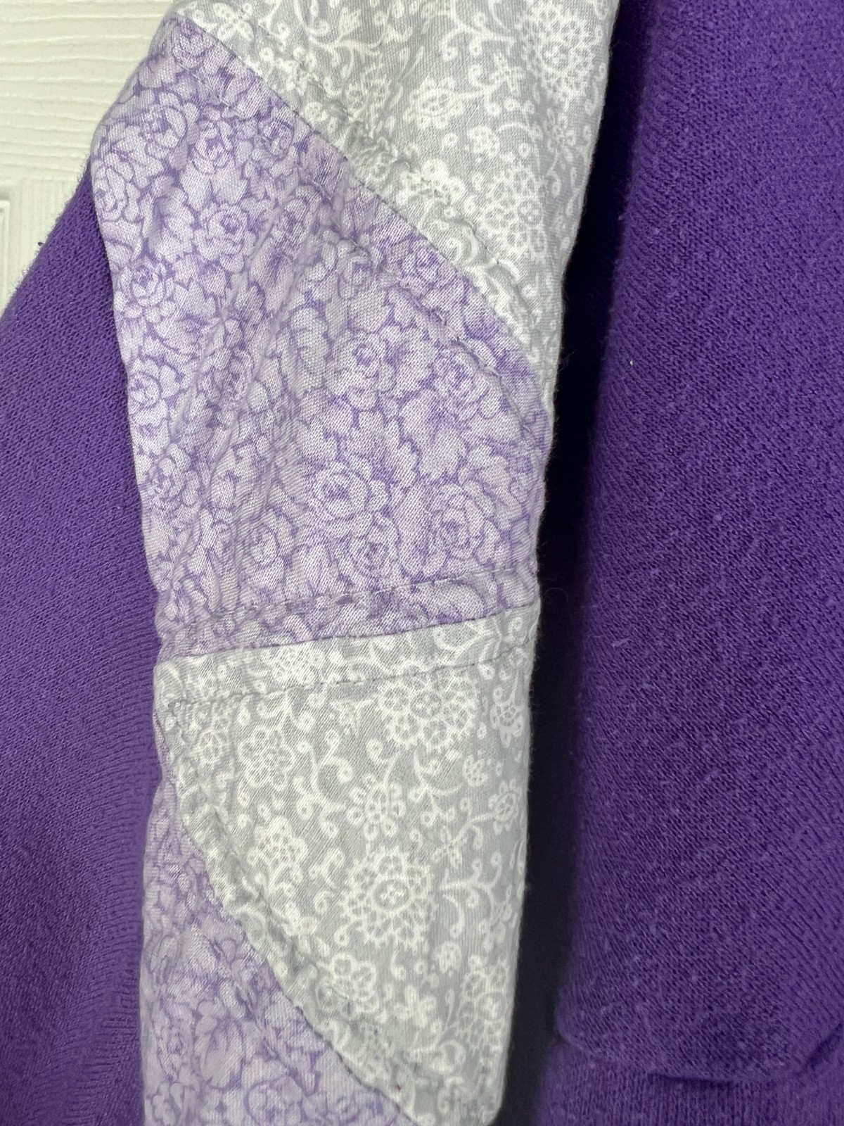 80s purple crew neck sweatshirt patchwork floral altered balloon sleeves M/L