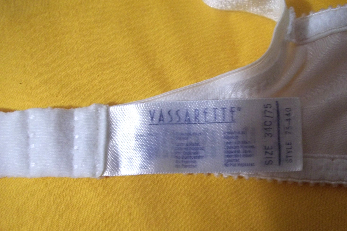Vassarette 75-440 Shiny Second Skin Liquid Satin Animal Print UW Bra 34C 75440