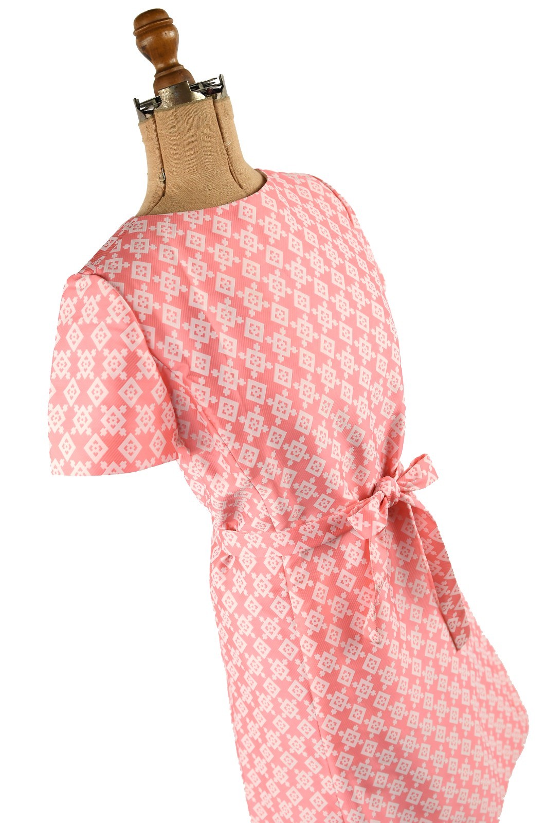 Vintage 60s Pink + White Brocade Diamond Print Short Sleeve Mod Shift Day Dress