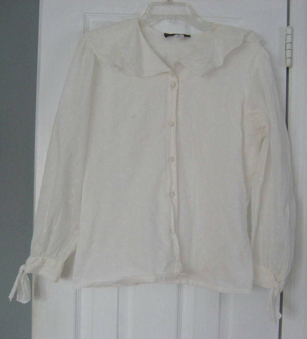 1980s Cullinane White Large Ruffle Collar Fluttery Romantic Blouse Shirt Sz 8-10