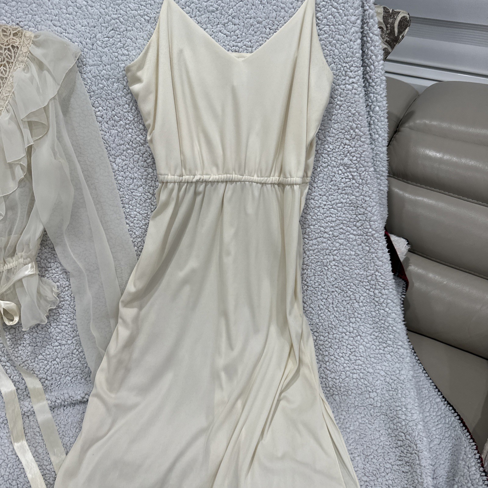 Vtg 70s ILGWU Ivory Peignoir Style Dress Sheer Chiffon Lace Yoke 9/10 Cottage