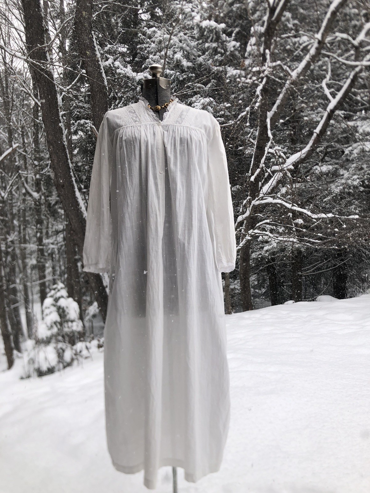 Vintage Antique 1800’s 1900’s Cotton Lace Dressing Bed Gown Lingerie 44-52-60