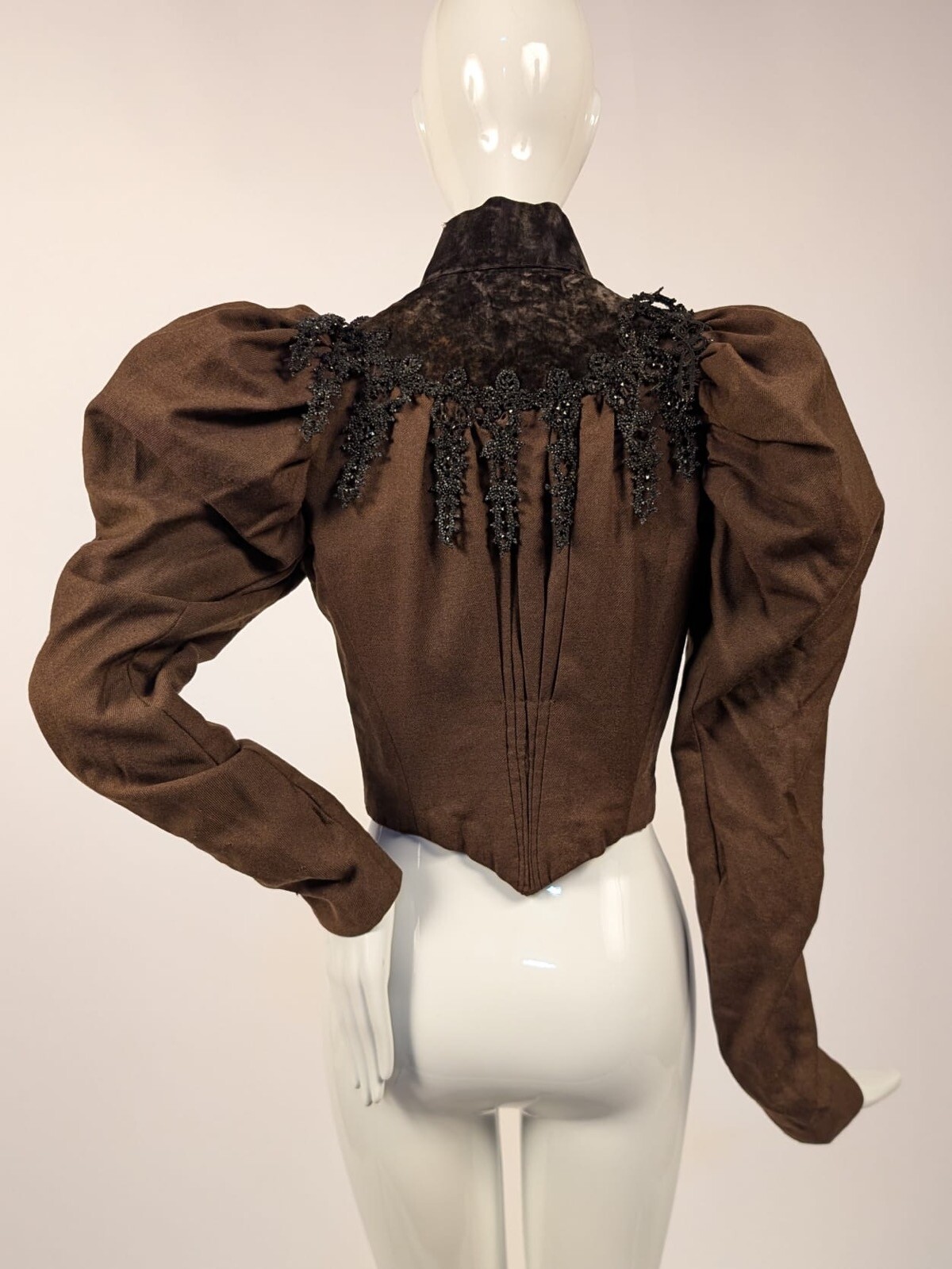 VICTORIAN 1890’S WOOL BODICE W PUFF SLEEVES W VELVET + JET BEAD NECKLINE