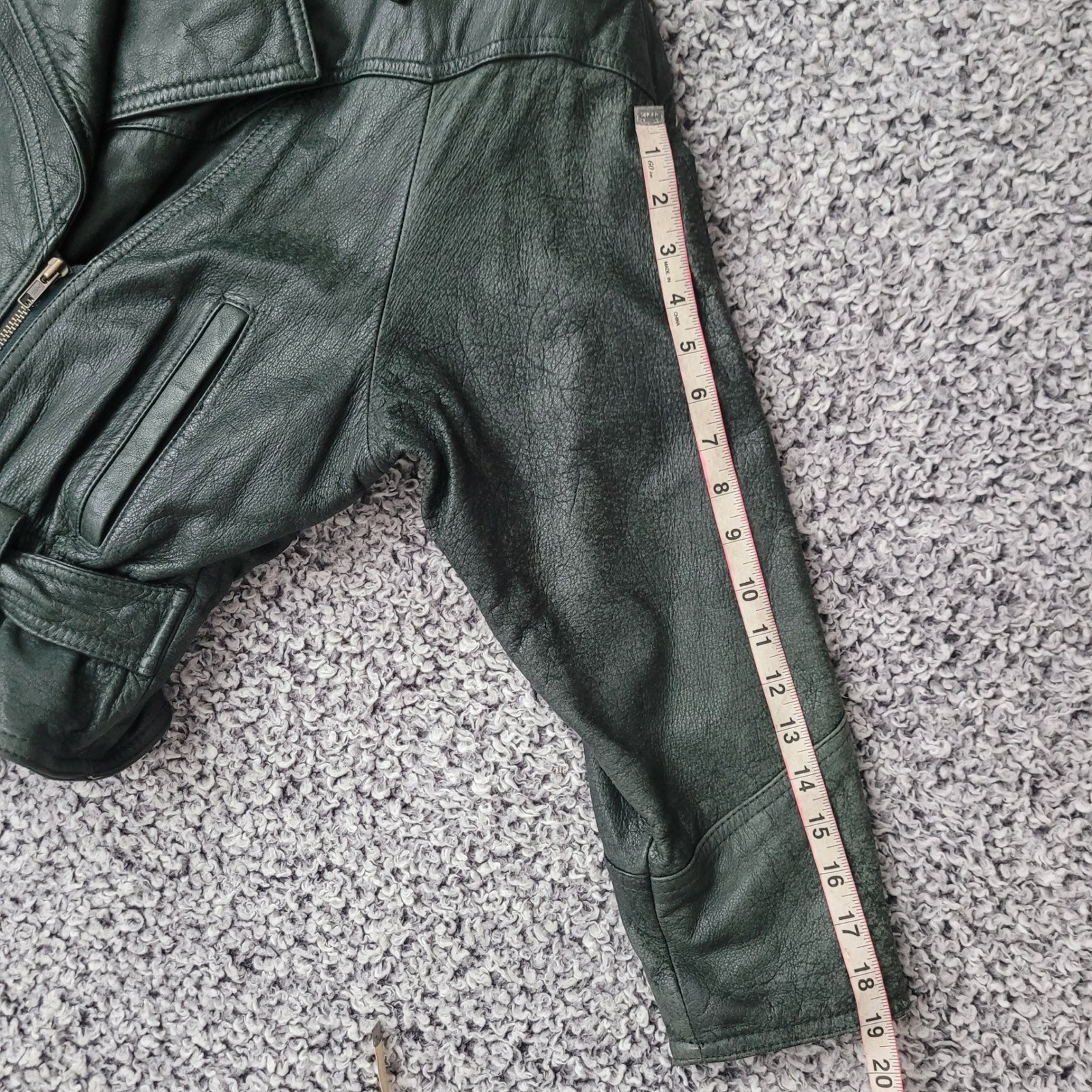 Vintage Adventure Bound Wilson&rsquo;s dark green leather bomber jacket thinsulate