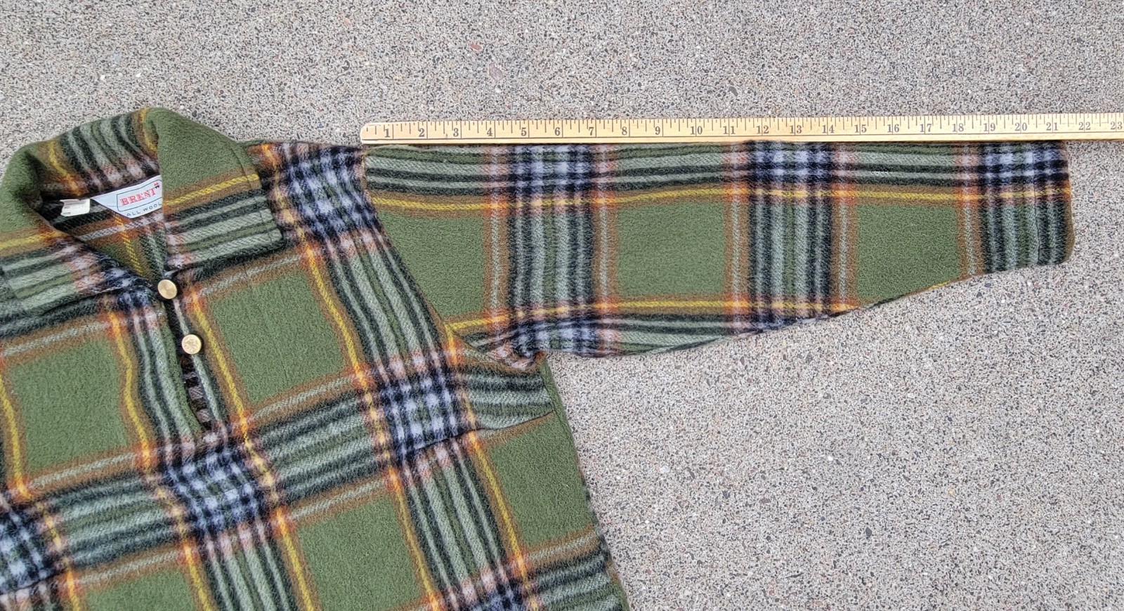 Vintage 50s 60s Brent 100% Wool Loop and Button Olive Plaid Pointed Hem Pullover
