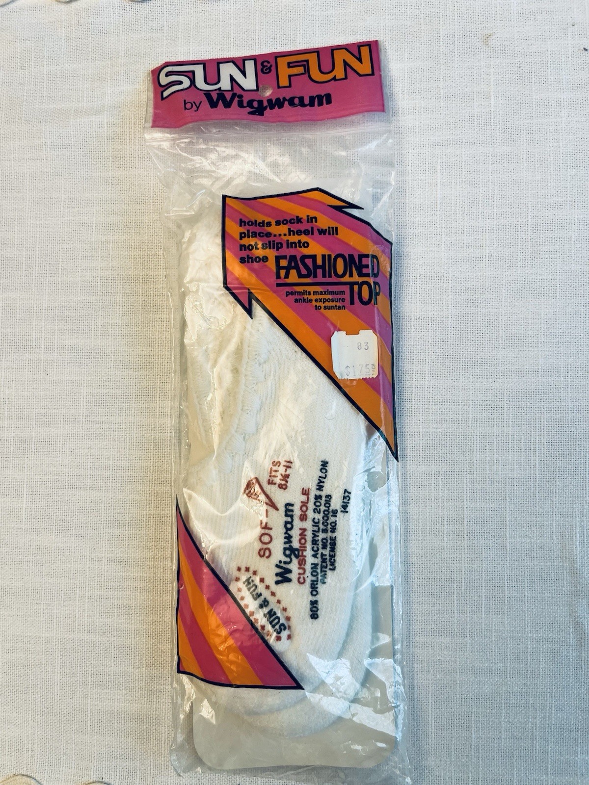 VTG Socks Women&rsquo;s Wigwam Sun Fun 70&rsquo;s 80&rsquo;s NOS Orlon Acrylic 8.5-11 Pom Pom Low
