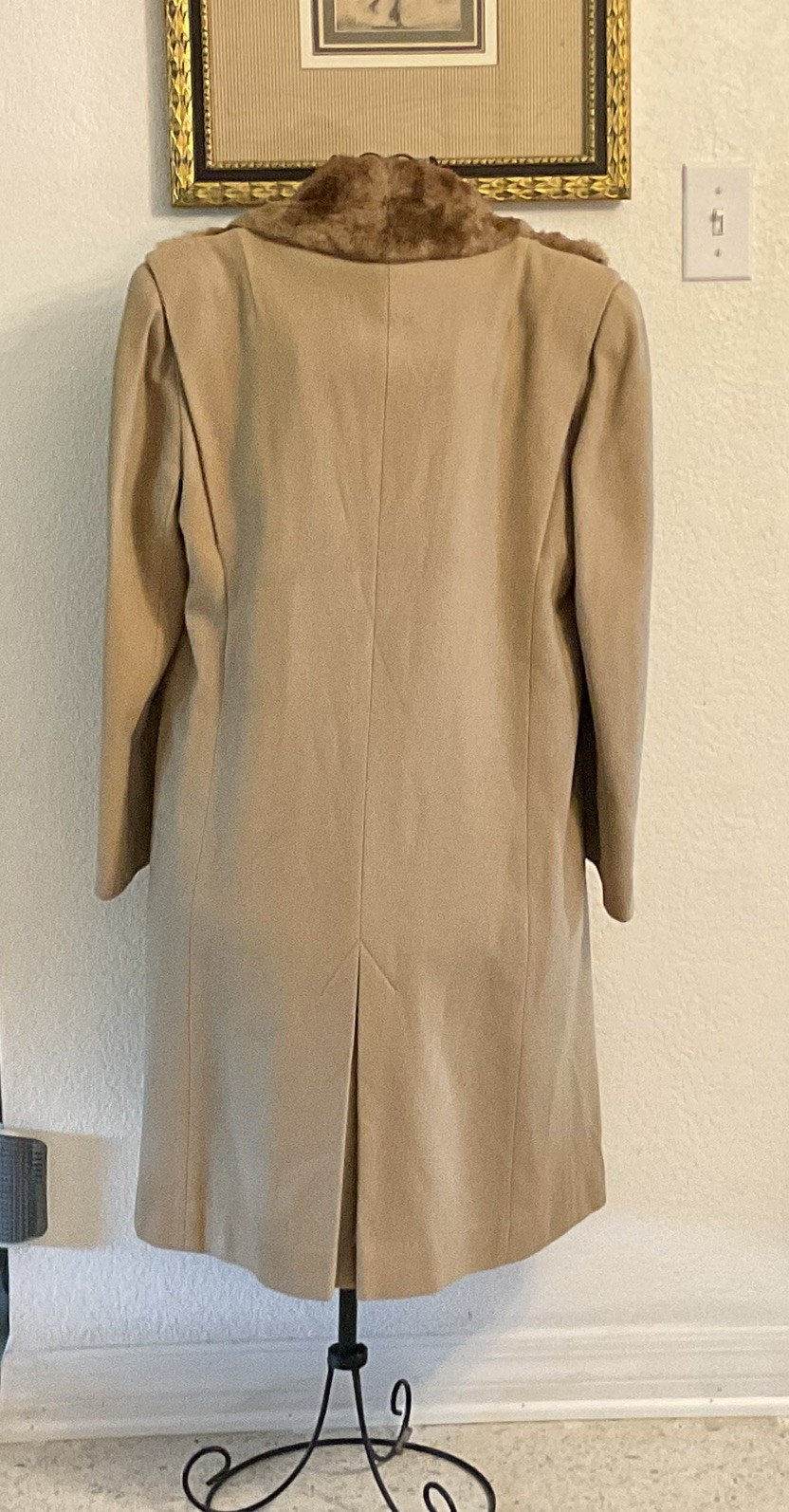 Women&rsquo;s M/P Vintage Wool, Mid Length Coat w/Sheared Beaver Collar,Satin Lining