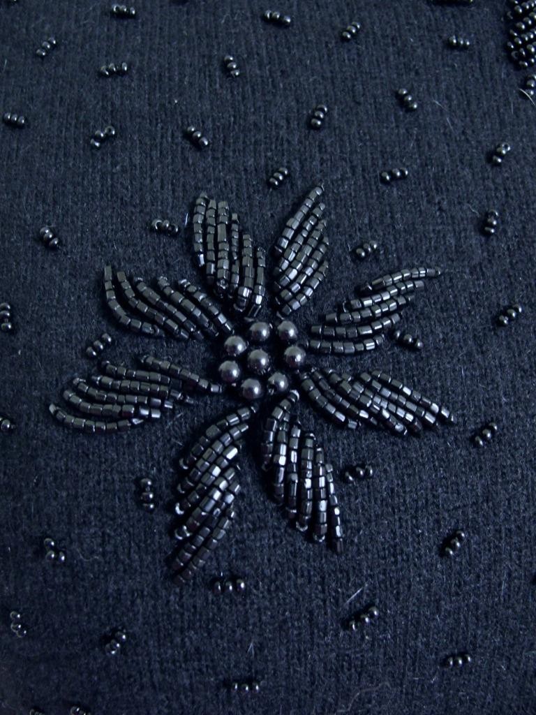 Vintage 50s 60s Wool Angora Beaded Sleeveless Sweater Shell Top Black 36&Prime; Bust