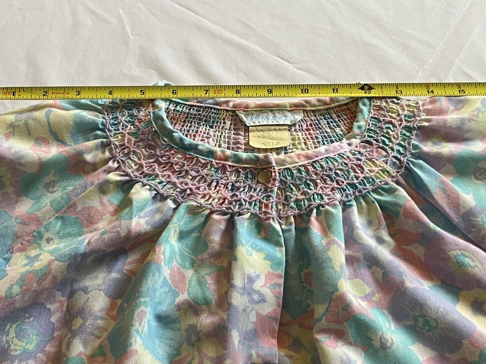 Vintage Whispers House Dress Robe Gown Medium Cottagecore Grannycore Floral