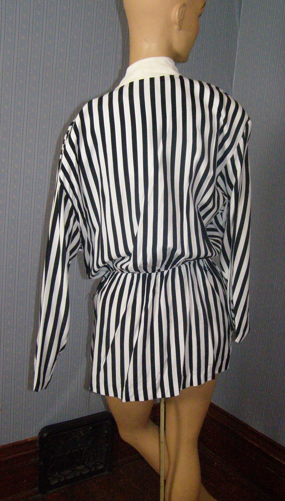 Vintage 90&rsquo;s black & white stripped AVANT GARDE top S M wrap style V-neck KWAI