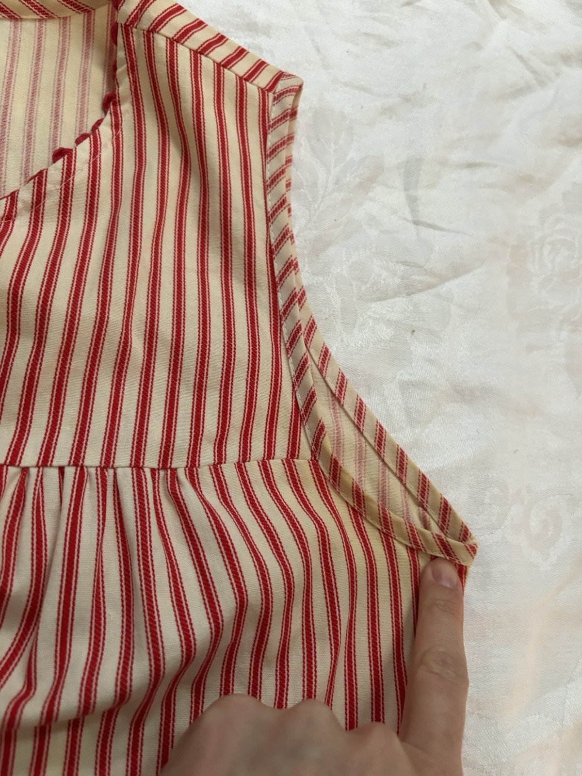 VINTAGE LEISURE LIFE House Dress Grandma Red Stripe Cute Apple Pockets Large