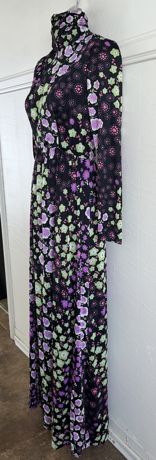 Vintage 1970s ILGWU Union Psychedelic Floral Prairie Maxi Mock Neck Dress 9/10