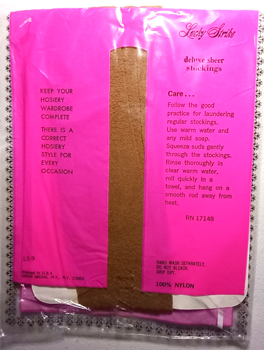 LUCKY STRIKE Hosiery Deluxe Sheer Double Wear Nylon Pantyhose SUNTAN O/S Vtg NOS