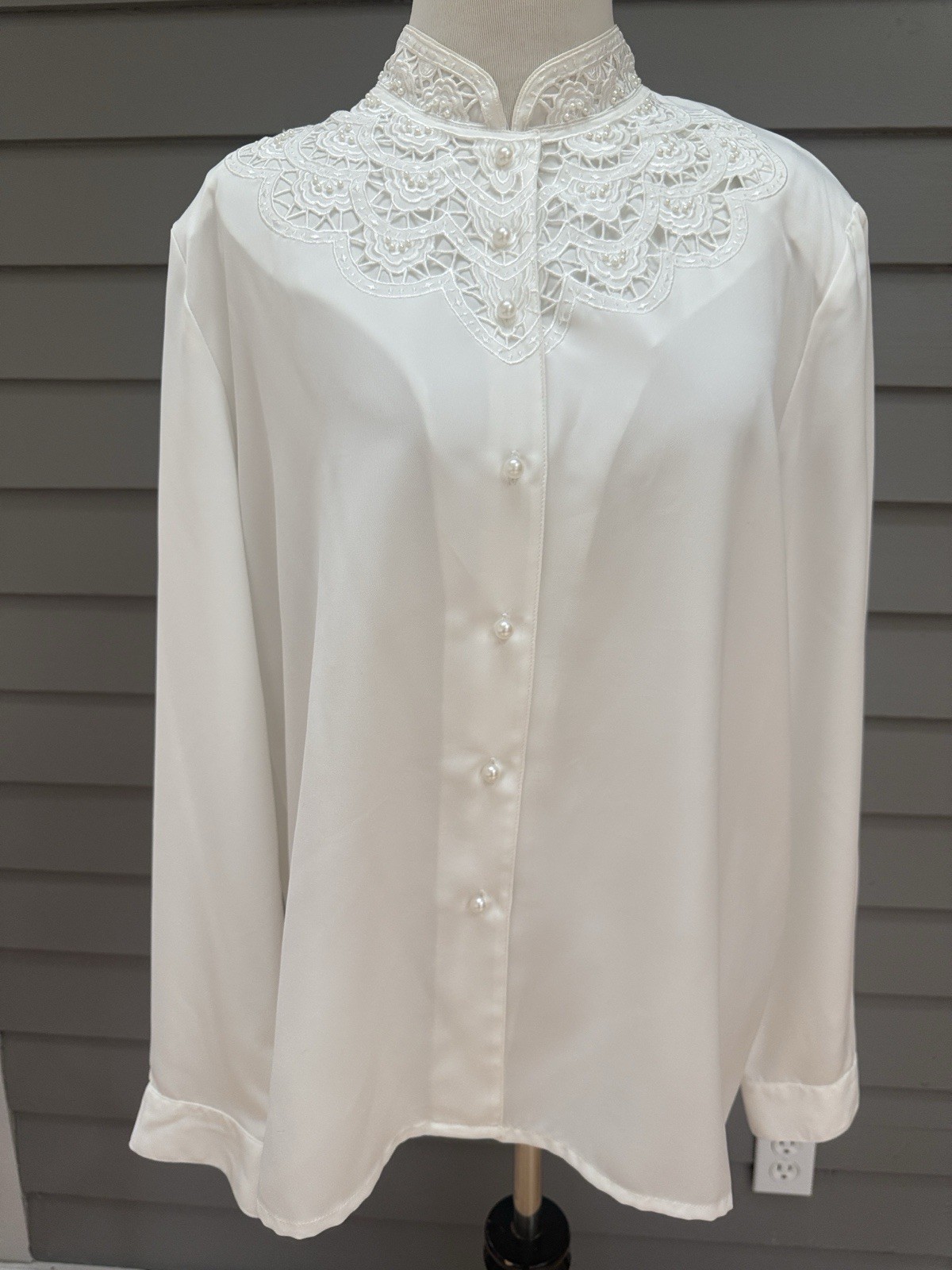 Vintage Christie & Jill Romantic Ivory Beaded Lace-Collar Button-Up Blouse 14